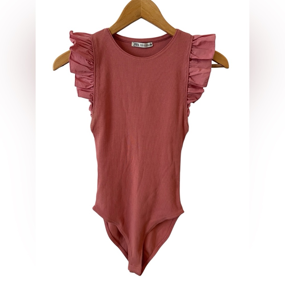 Women’s ZARA  ruffle short sleeve crew neck bodysuit blush Pink Size: S